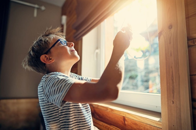 How to Tell If Your Windows Need Replacing: 7 Warning Signs