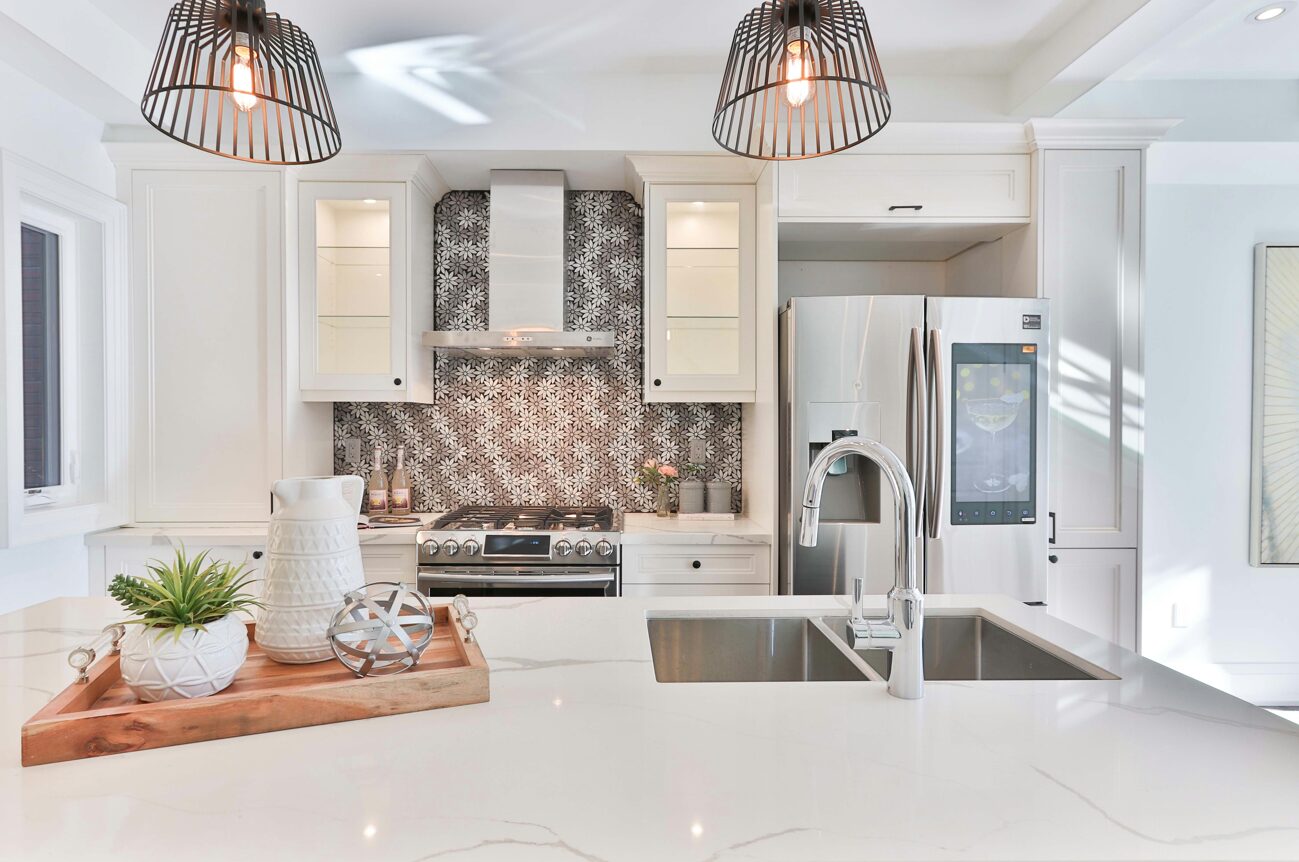 5 Inspiring Quartz Countertop Ideas for Small Kitchens